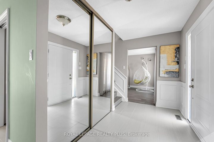 Photo 3 at 89 - 7080 COPENHAGEN Road, Meadowvale, Mississauga