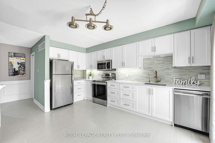 Photo 9 at 89 - 7080 COPENHAGEN Road, Meadowvale, Mississauga