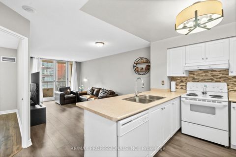 Photo 5 at 608 - 43 Eglinton Avenue E, Mount Pleasant West, Toronto