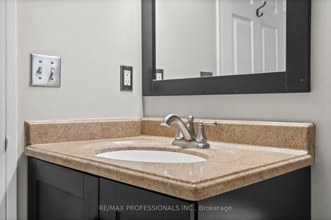 Photo 7 at 608 - 43 Eglinton Avenue E, Mount Pleasant West, Toronto