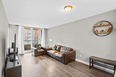 Photo 8 at 608 - 43 Eglinton Avenue E, Mount Pleasant West, Toronto