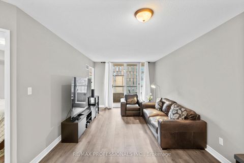 Photo 9 at 608 - 43 Eglinton Avenue E, Mount Pleasant West, Toronto