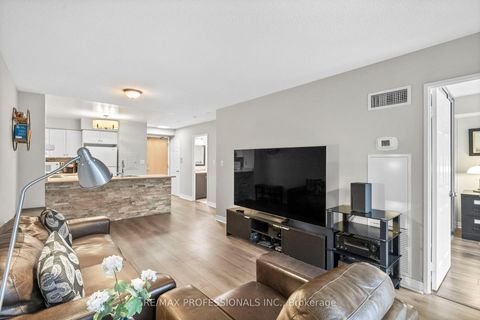 Photo 10 at 608 - 43 Eglinton Avenue E, Mount Pleasant West, Toronto