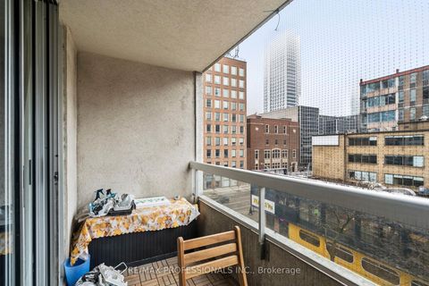 Photo 14 at 608 - 43 Eglinton Avenue E, Mount Pleasant West, Toronto