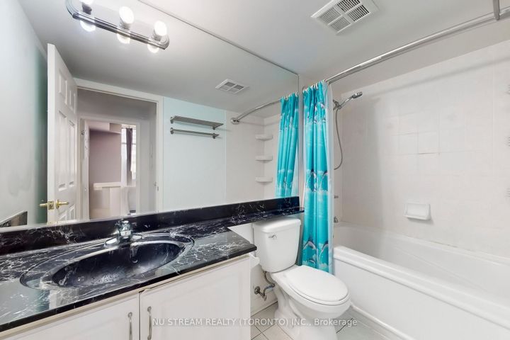 Photo 14 at 611 - 18 Kenaston Gardens, Bayview Village, Toronto