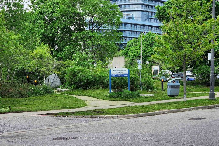 Photo 24 at 611 - 18 Kenaston Gardens, Bayview Village, Toronto