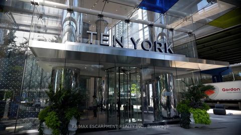 Photo 5 at 5512 - 10 YORK Street, Waterfront Communities C1, Toronto