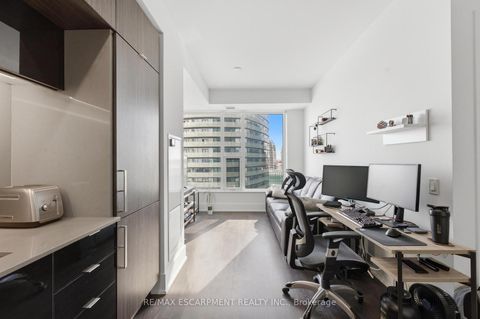 Photo 15 at 5512 - 10 YORK Street, Waterfront Communities C1, Toronto