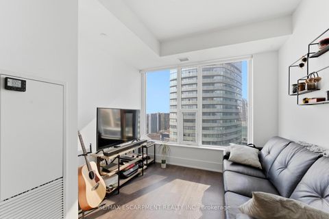 Photo 16 at 5512 - 10 YORK Street, Waterfront Communities C1, Toronto