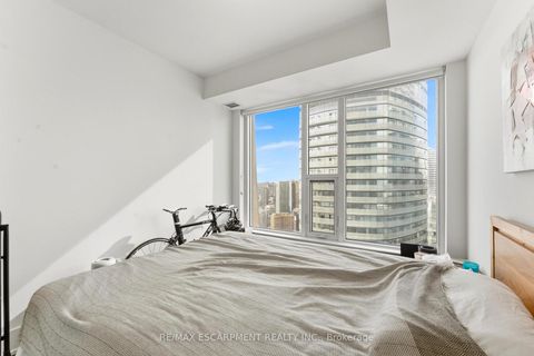 Photo 26 at 5512 - 10 YORK Street, Waterfront Communities C1, Toronto