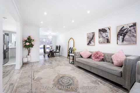 Photo 5 at 18 Courton Drive, Maryvale, Toronto