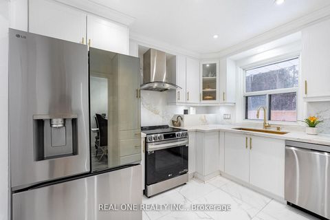 Photo 8 at 18 Courton Drive, Maryvale, Toronto