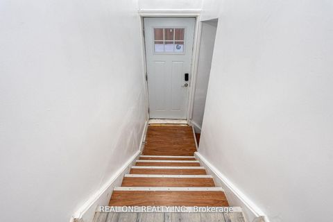 Photo 20 at 18 Courton Drive, Maryvale, Toronto