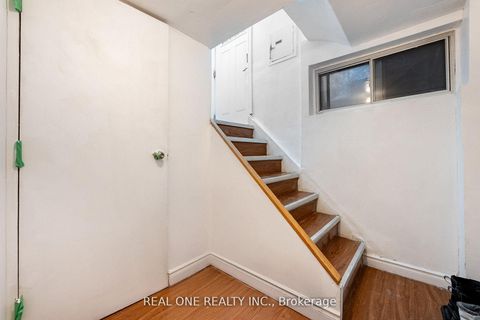Photo 21 at 18 Courton Drive, Maryvale, Toronto