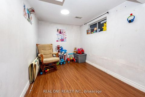 Photo 25 at 18 Courton Drive, Maryvale, Toronto