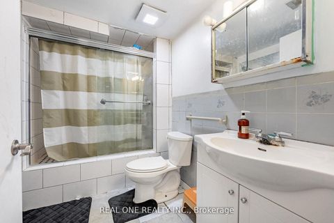Photo 26 at 18 Courton Drive, Maryvale, Toronto
