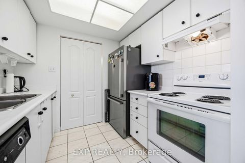 Photo 18 at 884 - 1 Greystone Walk Drive, Kennedy Park, Toronto