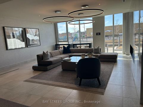 Photo 1 at 185 Deerfield Drive, Central Newmarket, Newmarket