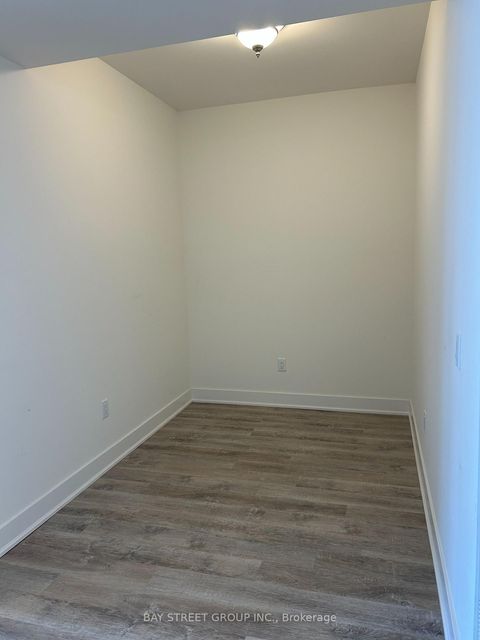 Photo 6 at 185 Deerfield Drive, Central Newmarket, Newmarket