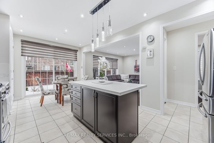 Photo 14 at 28 Enford Crescent, Northwest Brampton, Brampton