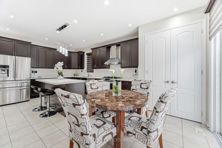 Photo 15 at 28 Enford Crescent, Northwest Brampton, Brampton