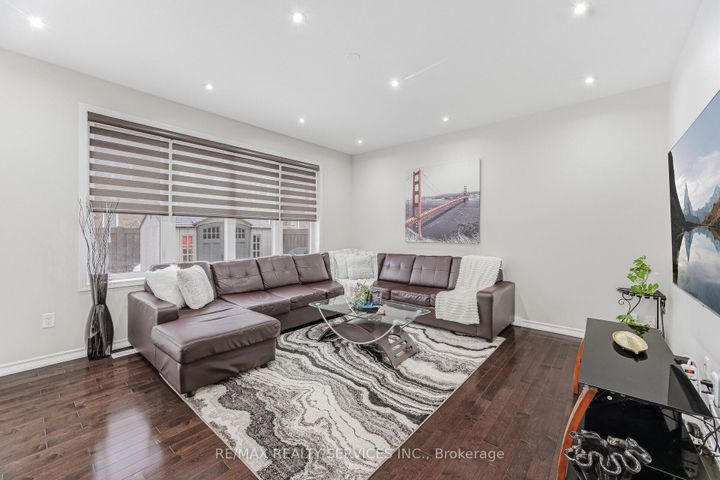 Photo 17 at 28 Enford Crescent, Northwest Brampton, Brampton