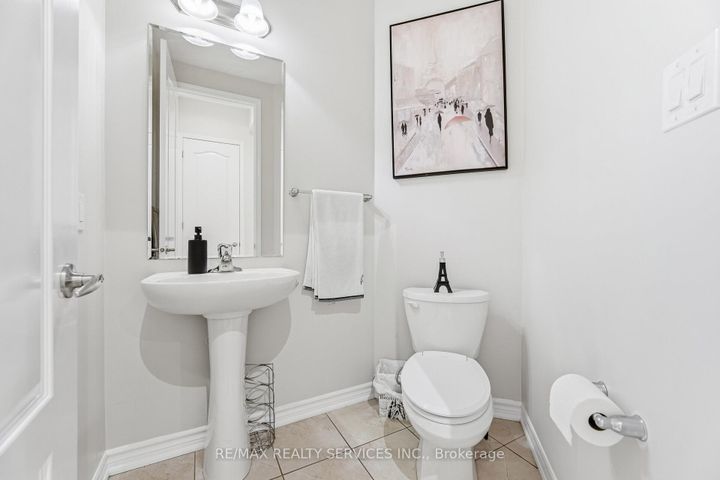 Photo 19 at 28 Enford Crescent, Northwest Brampton, Brampton