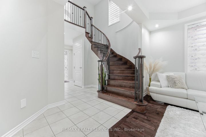 Photo 20 at 28 Enford Crescent, Northwest Brampton, Brampton