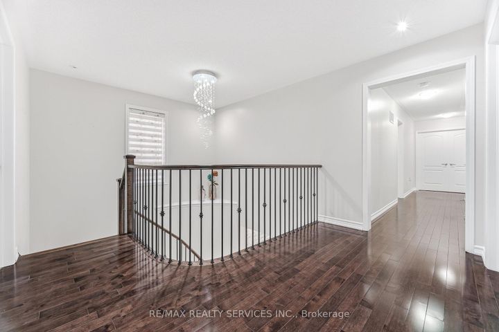 Photo 21 at 28 Enford Crescent, Northwest Brampton, Brampton