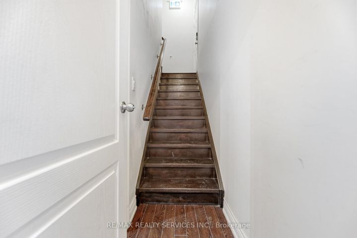 Photo 34 at 28 Enford Crescent, Northwest Brampton, Brampton