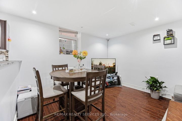 Photo 38 at 28 Enford Crescent, Northwest Brampton, Brampton