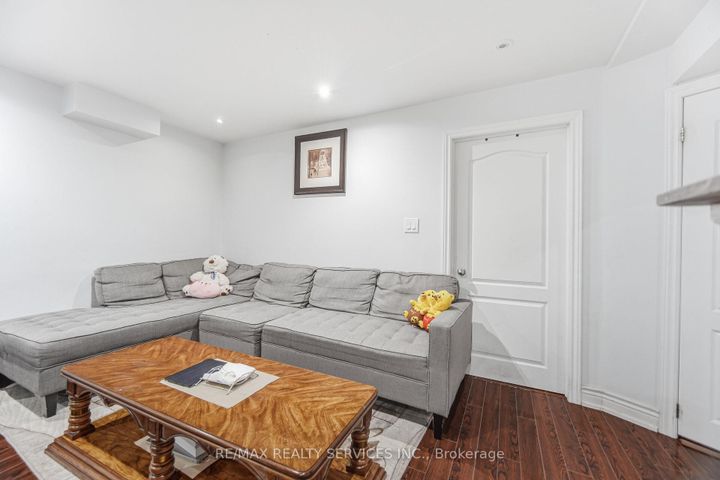 Photo 40 at 28 Enford Crescent, Northwest Brampton, Brampton