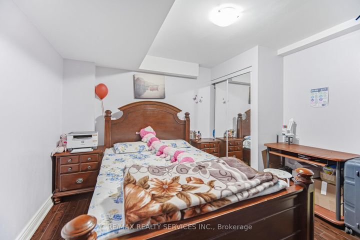 Photo 42 at 28 Enford Crescent, Northwest Brampton, Brampton