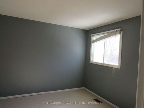 Photo 12 at 824 Crowells Street, Pinecrest, Oshawa