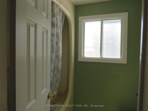 Photo 15 at 824 Crowells Street, Pinecrest, Oshawa