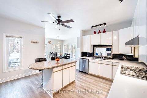 Photo 11 at 29 Northgate Crescent, Bayview Hill, Richmond Hill