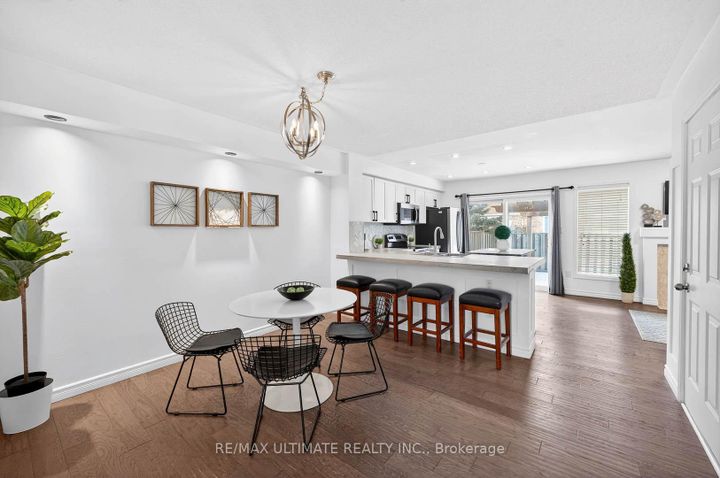 Photo 5 at 2441 Baintree Crescent, WM Westmount, Oakville