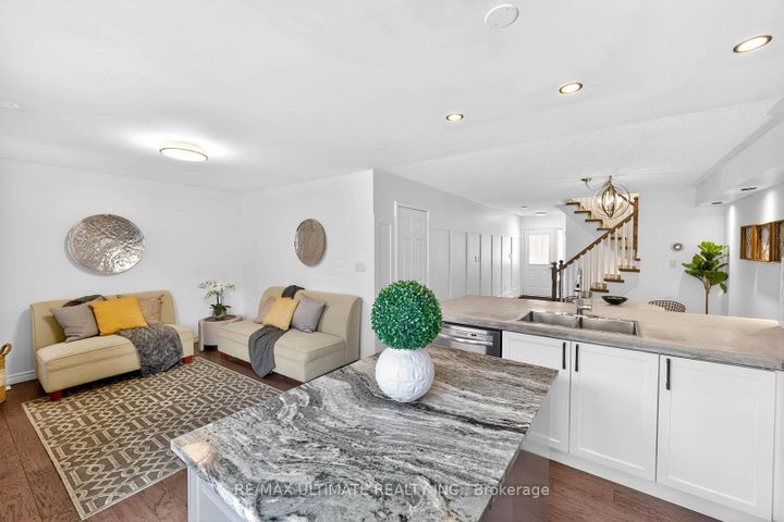 Photo 16 at 2441 Baintree Crescent, WM Westmount, Oakville