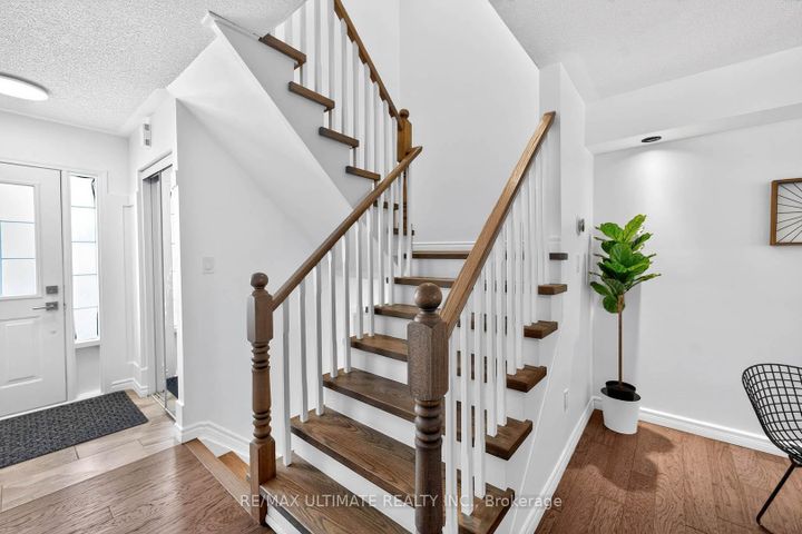 Photo 19 at 2441 Baintree Crescent, WM Westmount, Oakville