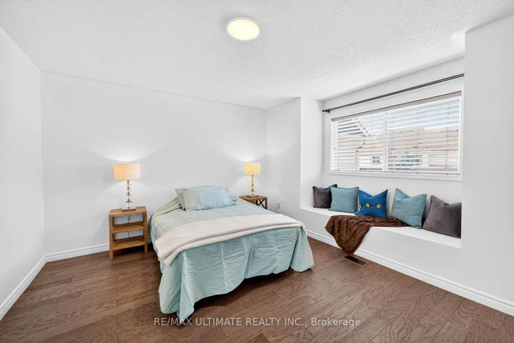 Photo 20 at 2441 Baintree Crescent, WM Westmount, Oakville