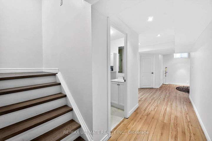 Photo 31 at 2441 Baintree Crescent, WM Westmount, Oakville