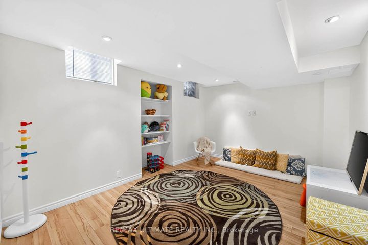 Photo 34 at 2441 Baintree Crescent, WM Westmount, Oakville