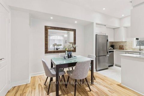 Photo 11 at 23 - 125 Hall Street W, Mill Pond, Richmond Hill