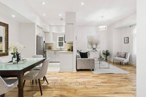 Photo 19 at 23 - 125 Hall Street W, Mill Pond, Richmond Hill