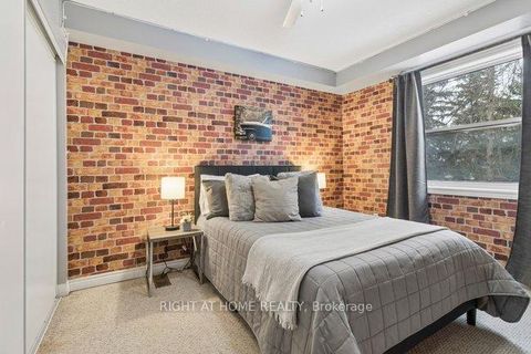 Photo 22 at 23 - 125 Hall Street W, Mill Pond, Richmond Hill