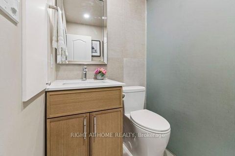 Photo 24 at 23 - 125 Hall Street W, Mill Pond, Richmond Hill