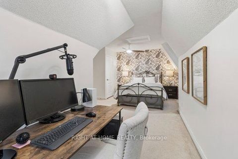 Photo 37 at 23 - 125 Hall Street W, Mill Pond, Richmond Hill