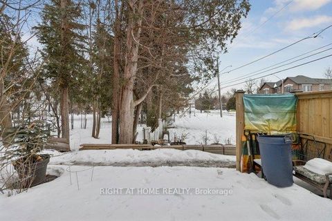 Photo 42 at 23 - 125 Hall Street W, Mill Pond, Richmond Hill