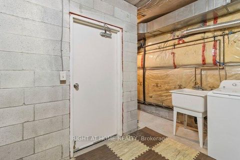 Photo 46 at 23 - 125 Hall Street W, Mill Pond, Richmond Hill