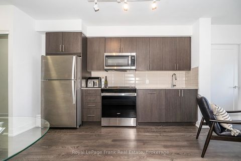 Photo 9 at 718 - 2550 Simcoe Street N, Windfields, Oshawa